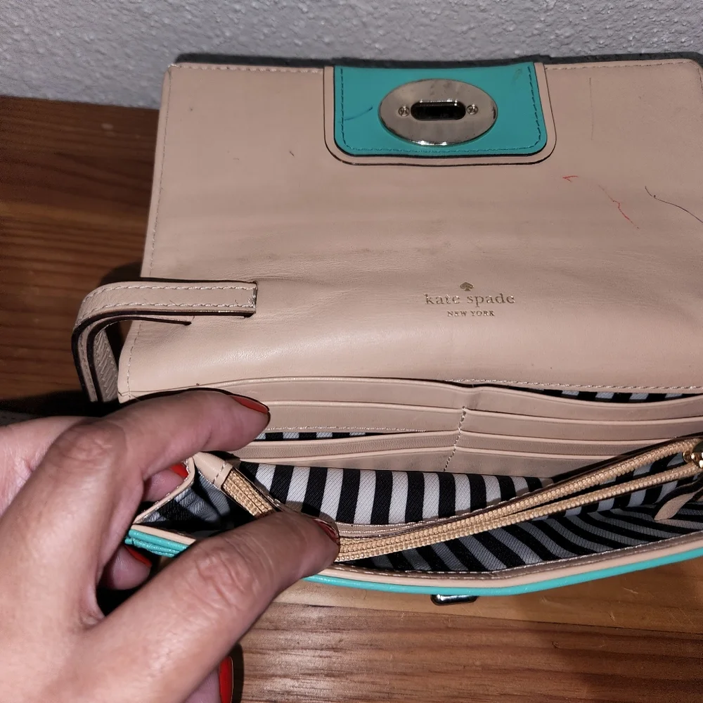 Kate Spade Wallet - Picture 6 of 6